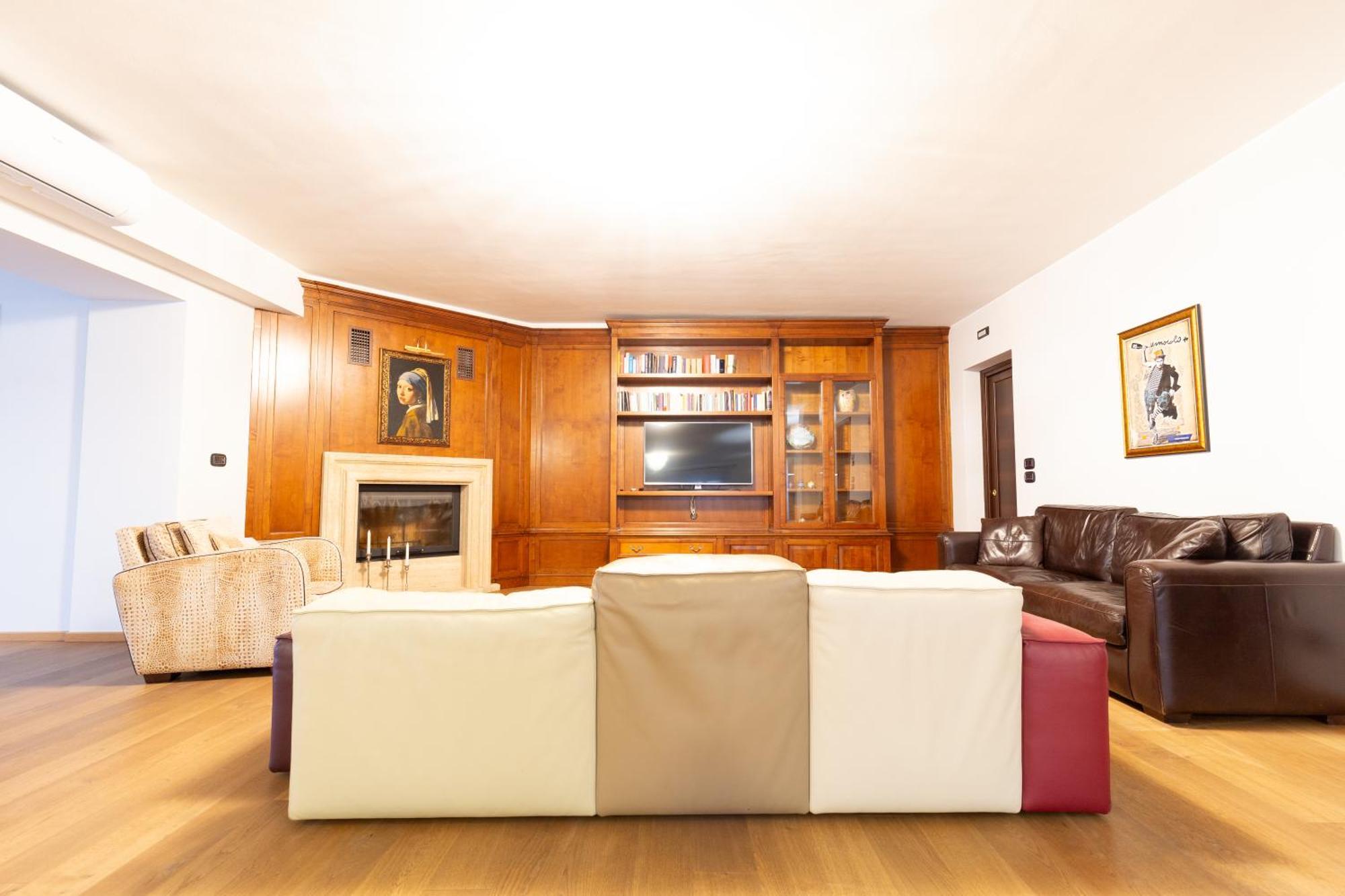 Villa Adige Luxury - M&M Holiday House Перуджа Екстериор снимка