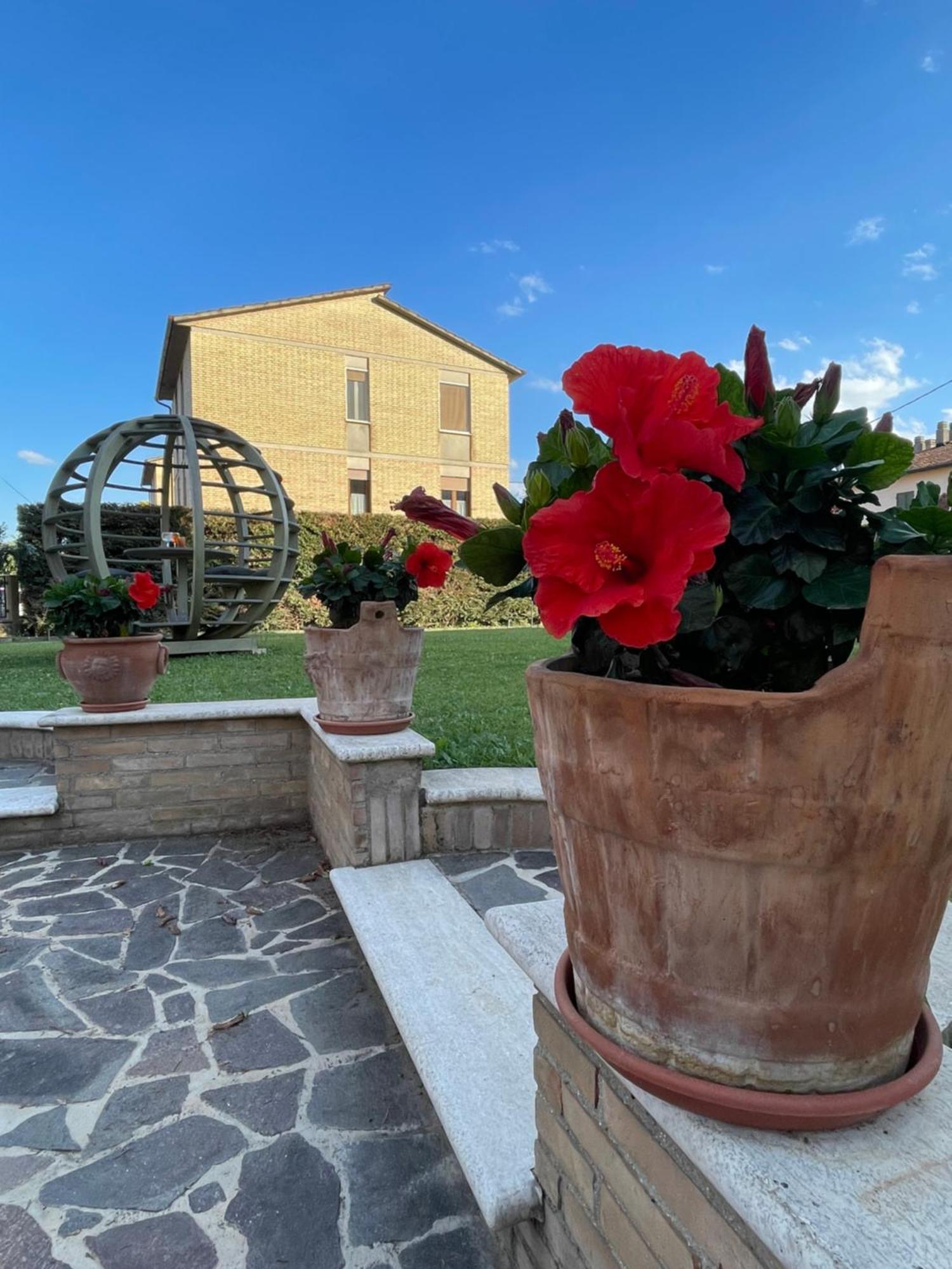 Villa Adige Luxury - M&M Holiday House Перуджа Екстериор снимка